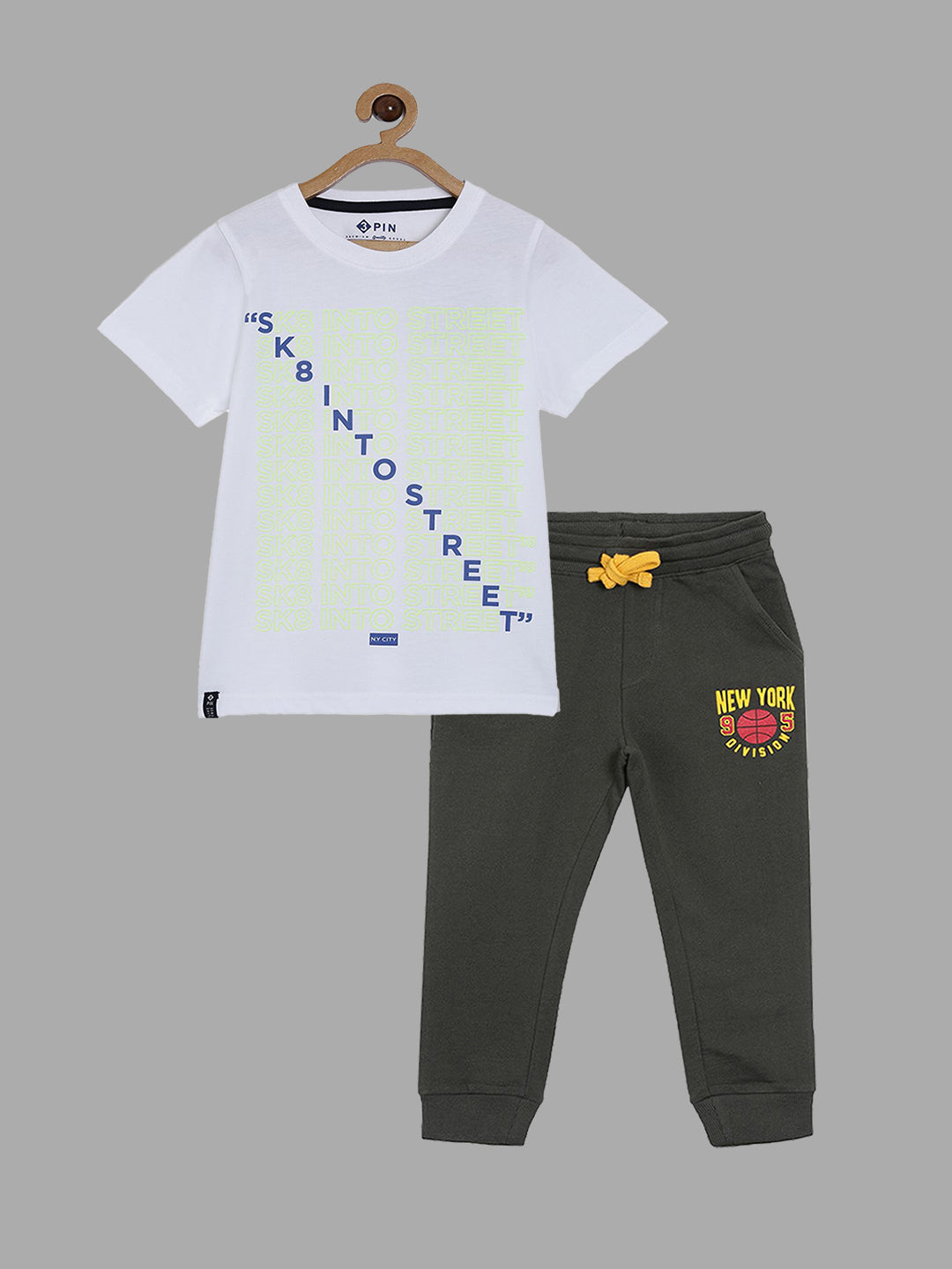 Boys T-shirt & Jogger set - Multicolor