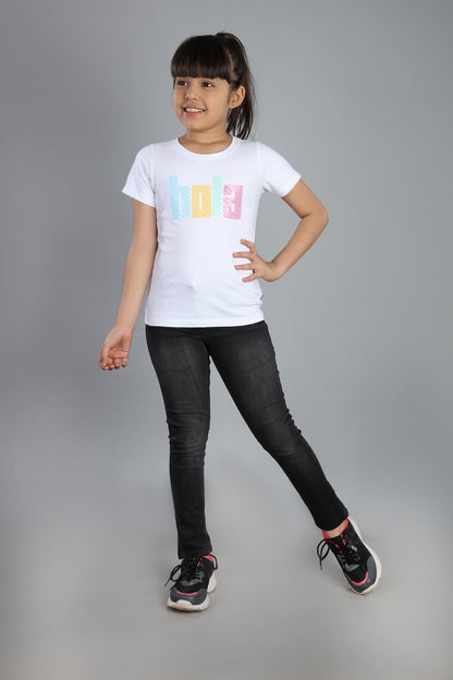 Girls Printed Typography Round Neck Cotton T-Shirt