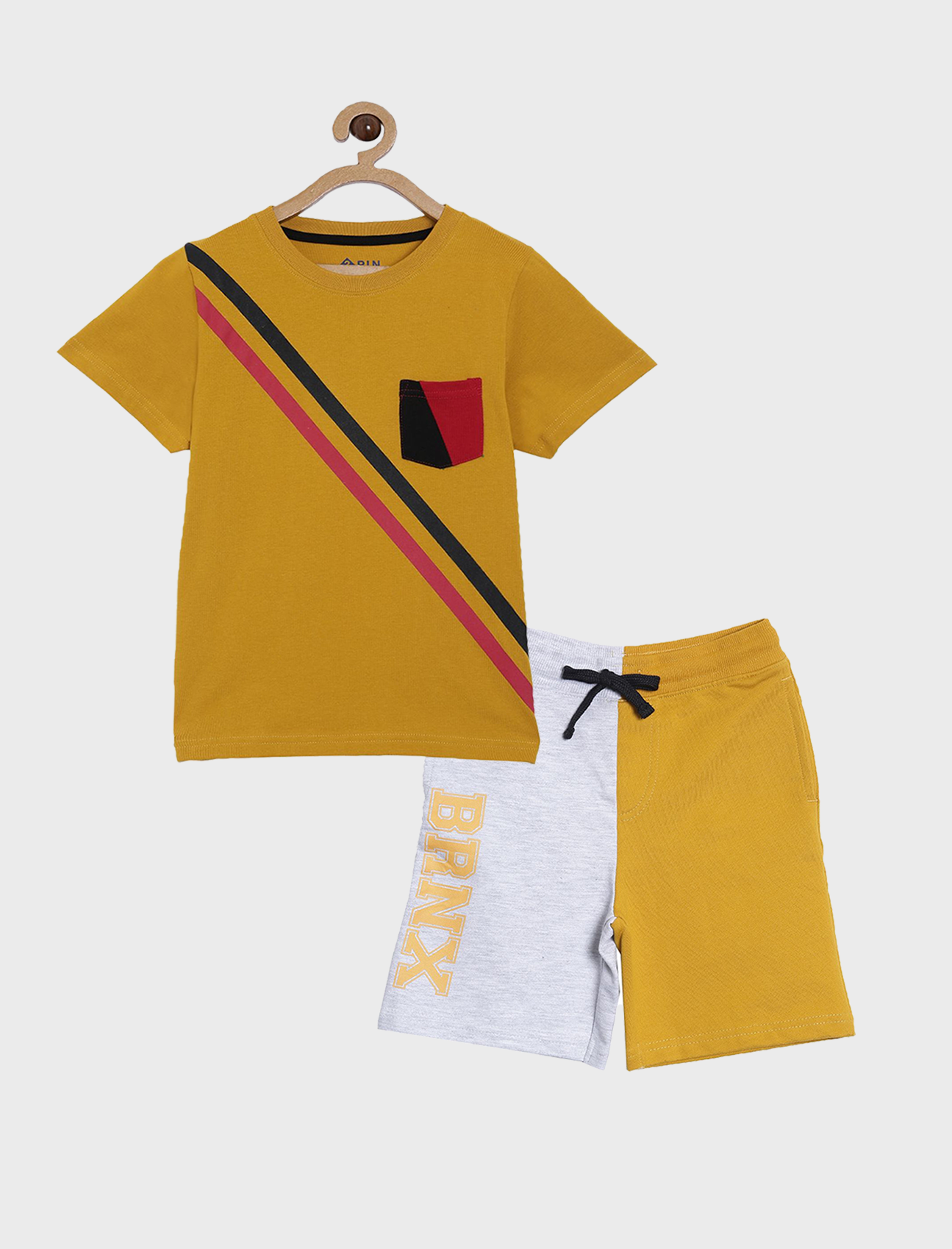 Boys T-Shirts & Shorts Set - Multicolor